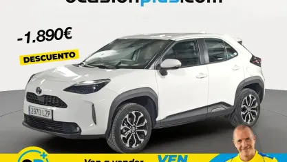 Usado Toyota Yaris Hybrid Active 116 CV (85 kW) 2022 Blanco Pickup/Camioneta
