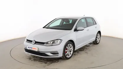 Używany VW Golf VII Advance 125 KM (91 kW) 2017 Srebrny Sedan/Limuzyna