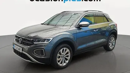 Usado VW T-Roc Life 150 HP (110 kW) 2024 Cinzento SUV