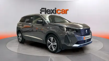 Usado Peugeot 5008 Allure 131 CV (96 kW) 2024 Gris SUV