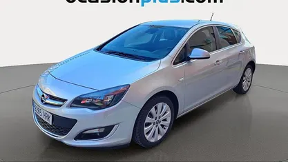 Usado 2013 Opel Astra Excellence Utilitario | 6200 € (Buen precio)