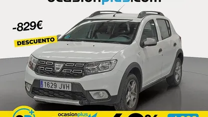 Usado Dacia Sandero Stepway 90 CV (66 kW) 2016 Blanco Utilitario