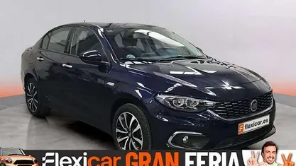 Usado Fiat Tipo Lounge 95 CV (69 kW) 2019 Azul Berlina