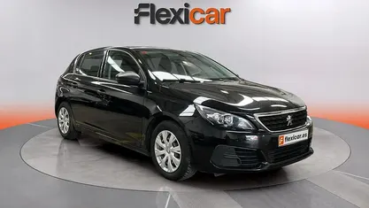 Usado Peugeot 308 Allure 101 CV (74 kW) 2019 Berlina