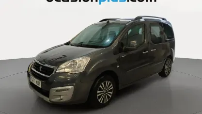 Usado Peugeot Partner Tepee Style 100 CV (73 kW) 2017 Gris Monovolumen