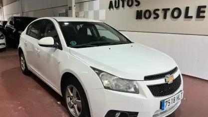Usado Chevrolet Cruze LT 124 CV (91 kW) 2012 Blanco Berlina