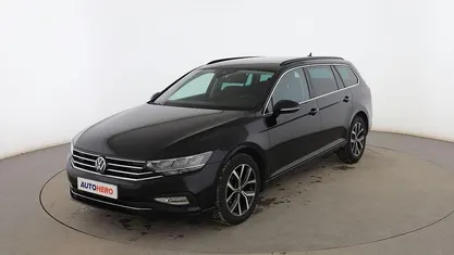 Usado VW Passat Business 122 CV (89 kW) 2021 Negro Familiar