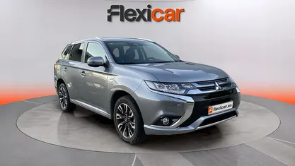 Usado Mitsubishi Outlander P-HEV 203 CV (149 kW) 2018 Gris SUV