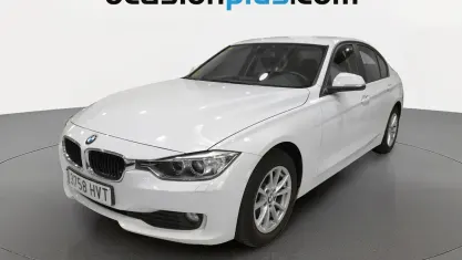 Usado BMW 318 143 HP (105 kW) 2014 Sedan