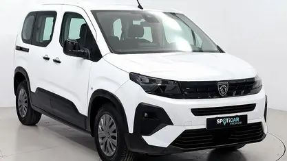 Käytetty Peugeot Rifter Allure 101 HP (74 kW) 2025 Valkoinen Tila-auto