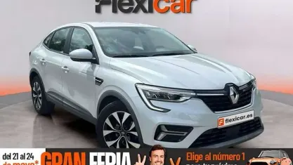 Käytetty Renault Arkana Equilibre 140 HP (102 kW) 2023 Valkoinen Katumaasturi