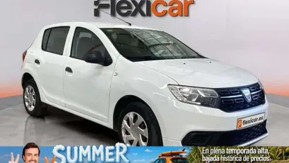 Usado Dacia Sandero Ambiance 75 CV (55 kW) 2018 Blanco Utilitario