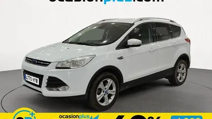 Usado Ford Kuga Trend 150 CV (110 kW) 2014 Blanco SUV