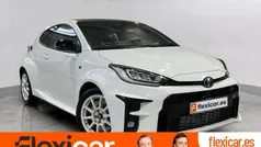 Blanco Usado 2022 Toyota Yaris Utilitario | 36.590 € (Precio justo)