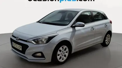 Usado Hyundai i20 75 CV (55 kW) 2019 Blanco Utilitario