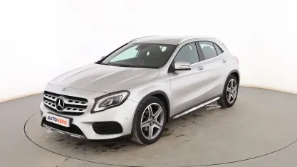 Usado Mercedes GLA180 AMG line 122 HP (89 kW) 2019 Cinzento SUV