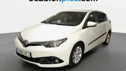 Usado Toyota Auris Active 116 CV (85 kW) 2017 Blanco Monovolumen