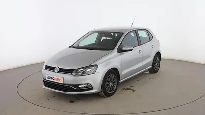 Usado VW Polo Advance 90 CV (66 kW) 2015 Plata Utilitario