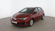 Rojo Usado 2017 Toyota Auris Hybrid Advance Utilitario | 14.199 € (Precio justo)