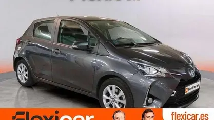 Usado Toyota Yaris Hybrid Active 100 CV (73 kW) 2019 Utilitario