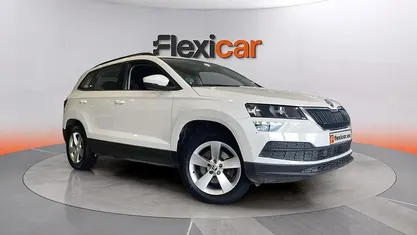 Usado Skoda Karoq Ambition 150 CV (110 kW) 2020 Blanco SUV