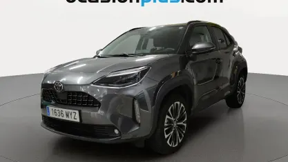 Usado Toyota Yaris Cross Style 116 CV (85 kW) 2025 Gris SUV