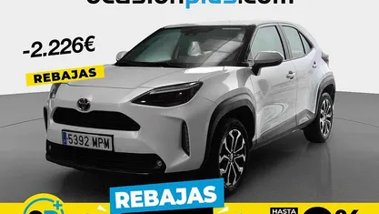 Blanco Usado 2024 Toyota Yaris Hybrid Active Recogida | 24.490 € (Precio justo)