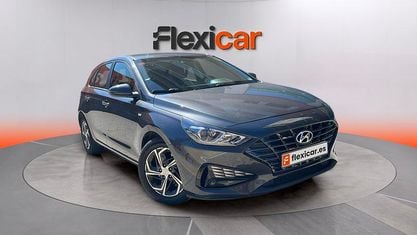 Käytetty Hyundai i30 120 HP (88 kW) 2021 Harmaa Sedan