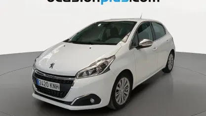Usado Peugeot 208 Allure 110 CV (80 kW) 2018 Blanco Utilitario