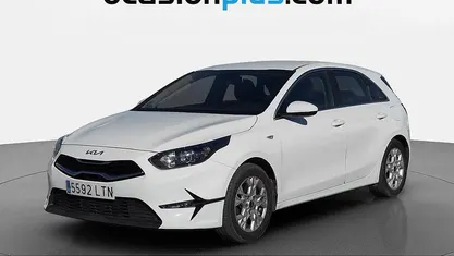 Usado Kia Ceed 101 CV (74 kW) 2021 Blanco Utilitario