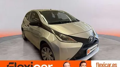 Usado Toyota Aygo X-cite 72 CV (52 kW) 2015 Gris Utilitario