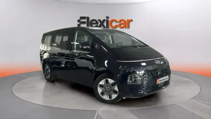 Usado Hyundai Staria 177 CV (130 kW) 2023 Azul Monovolumen