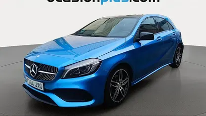 Usado Mercedes A200 AMG line 136 CV (100 kW) 2017 Azul Utilitario