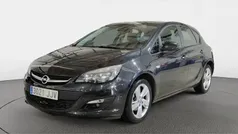 Negro Usado 2015 Opel Astra Selective Utilitario | 11.400 € (Precio justo)