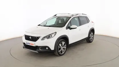 Usado Peugeot 2008 Allure 130 CV (95 kW) 2019 Blanco SUV
