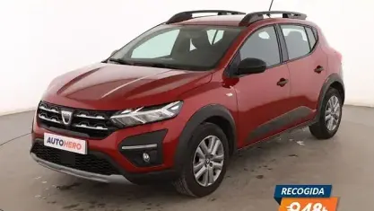 Usado Dacia Sandero Essentiel 91 CV (66 kW) 2021 Rojo Berlina