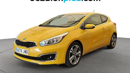Usado Kia ProCeed 136 CV (100 kW) 2017 Amarillo Utilitario