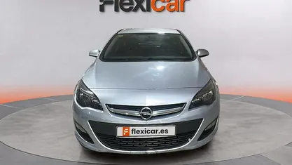 Usado 2015 Opel Astra Excellence Berlina | 7290 € (Buen precio)