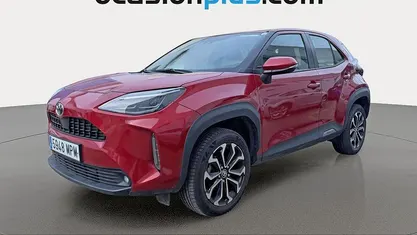 Usado Toyota Yaris Cross Active 116 CV (85 kW) 2024 Rojo SUV