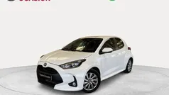 Blanco Usado 2024 Toyota Yaris Hybrid Active Berlina | 20.490 € (Precio justo)