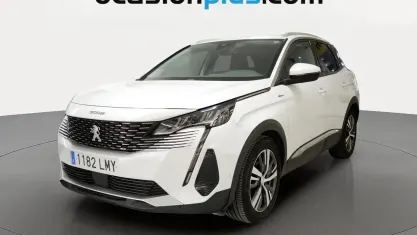 Usado Peugeot 3008 Allure 225 CV (165 kW) 2021 Blanco SUV