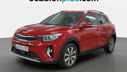 Usado Kia Stonic 101 CV (74 kW) 2022 Rojo SUV