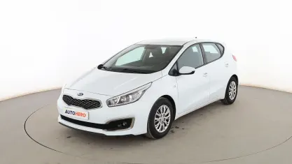 Usado Kia Ceed 100 CV (73 kW) 2017 Blanco Utilitario
