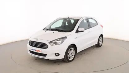 Usado Ford Ka Plus Ultimate 85 CV (62 kW) 2016 Blanco Utilitario