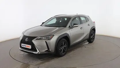 Gris Usado 2021 Lexus UX 250h Business Edition SUV | 23.099 € (Precio justo)