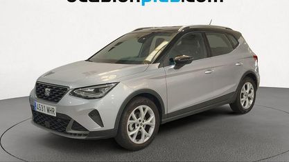 Usado Seat Arona FR 110 HP (80 kW) 2023 Cinzento SUV