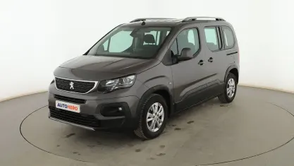 Usado Peugeot Rifter Allure 131 CV (96 kW) 2020 Gris Monovolumen