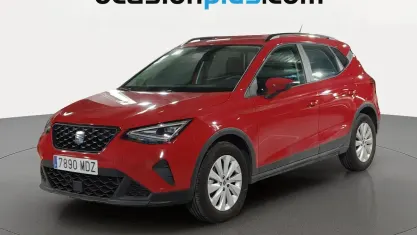 Usado Seat Arona Style 110 CV (80 kW) 2023 Rojo SUV