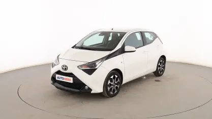 Usado Toyota Aygo Sport 72 CV (52 kW) 2019 Blanco Utilitario