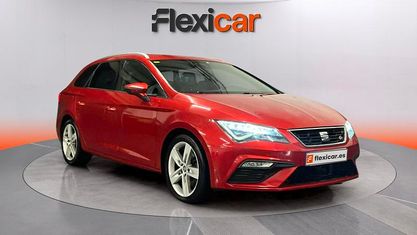 Używany Seat Leon Style 116 KM (85 kW) 2020 Czerwony Sedan/Limuzyna